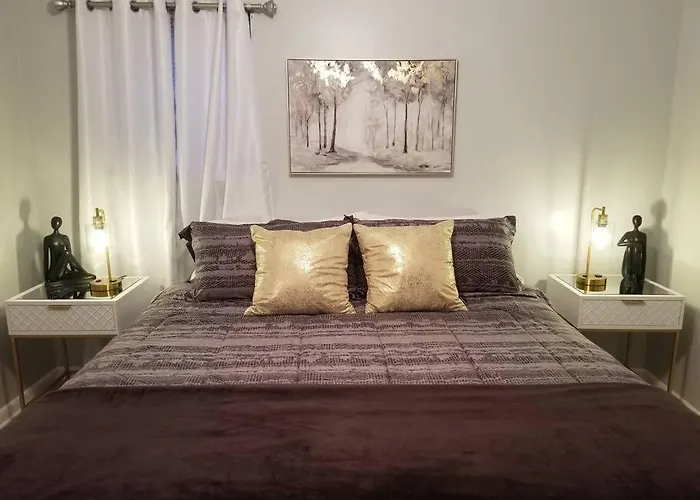 *New*Entire Home In Rose District*Dine*Shop*Fun