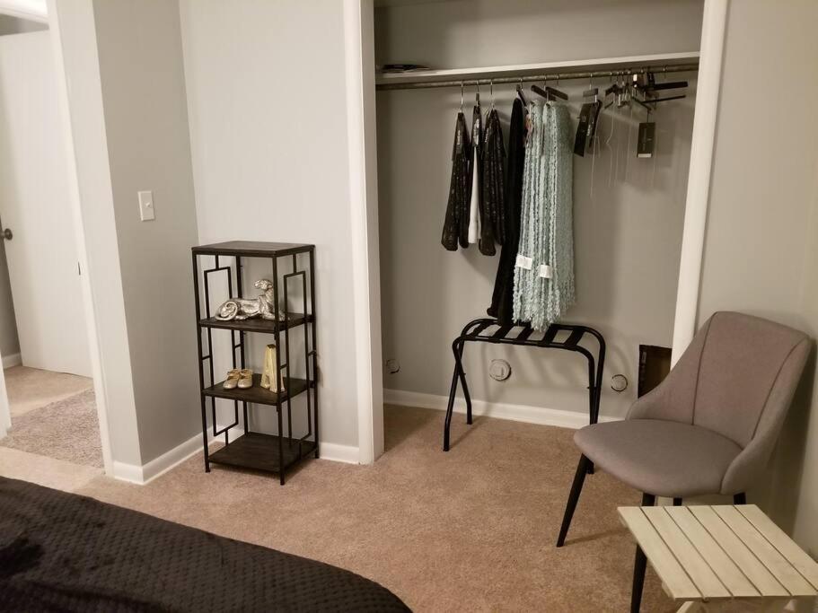 *new*entire In Rose District*dine*shop*fun *
